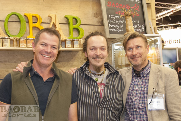 Andreas Triebel (center) and Baobab Powder Producers