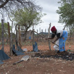 Martha Kwerana pflanzt ihren Baobab